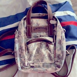 Union bay mini backpack.. camouflage..